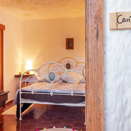 Cuevas La Solana Luxury tent *